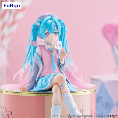 Hatsune Miku: Sitting Figure -Love Blazer- (Furyu Corporation) - Ultra Rare POP