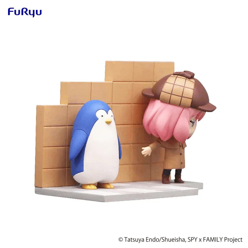 Spy x Family: Hold Figure -Anya & Penguin- (Furyu Corporation) - Ultra Rare POP